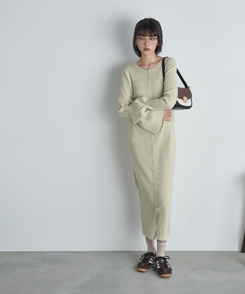 THE YOn(ザヨン)の「2WAYフレアスリーブリブニットワンピース(ワンピース・レディース・グレー/アイボリー/ライム/ネイビー・FREE)」の16枚目の写真