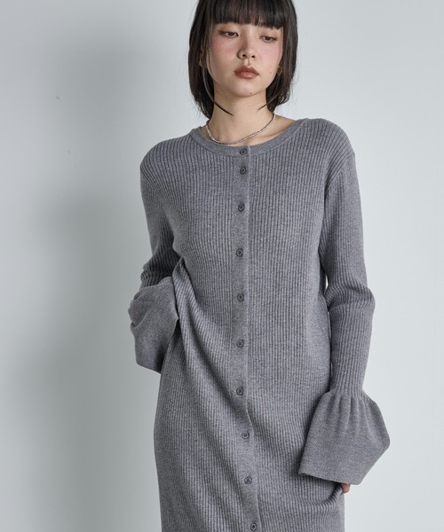 THE YOn(ザヨン)の「2WAYフレアスリーブリブニットワンピース(ワンピース・レディース・グレー/アイボリー/ライム/ネイビー・FREE)」の14枚目の写真