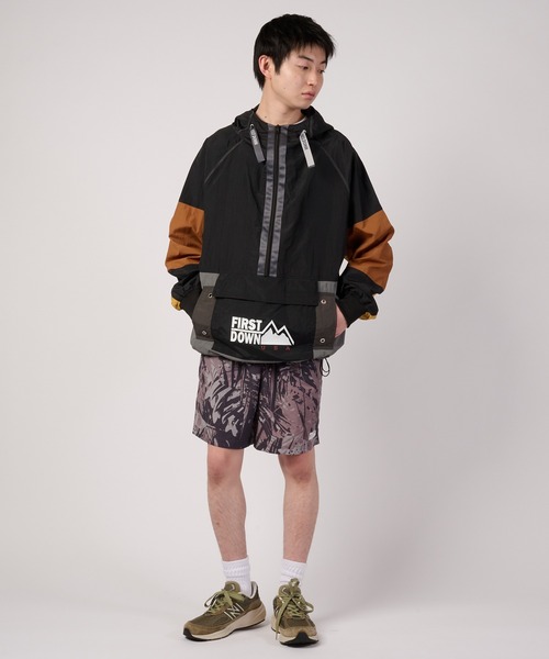 FIRST DOWN(ファーストダウン)の「マルチカラー アノラック(マウンテンパーカー・メンズ・ブラック/ネイビー・M/L/XL)」の15枚目の写真