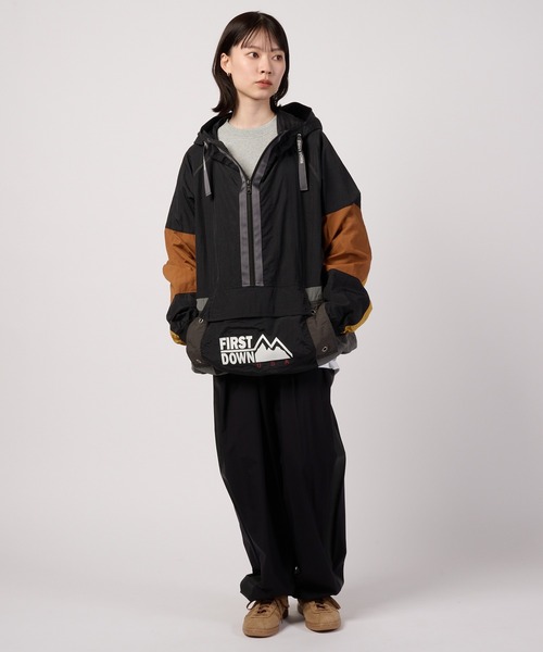 FIRST DOWN(ファーストダウン)の「マルチカラー アノラック(マウンテンパーカー・メンズ・ブラック/ネイビー・M/L/XL)」の17枚目の写真