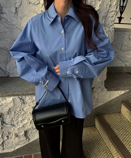 WILLFULLY（ウィルフリー）の「back volume statement cocoon shirt（シャツ/ブラウス・レディース・ブルー/ピンク/イエロー系・FREE）」の2枚目の写真