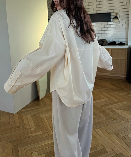 WILLFULLY（ウィルフリー）の「back volume statement cocoon shirt（シャツ/ブラウス・レディース・ブルー/ピンク/イエロー系・FREE）」の11枚目の写真