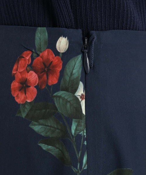 Andemiu（アンデミュウ）の「ボタニカルフラワーフレアスカート639130（スカート・レディース・ネイビー/グレイッシュベージュ・FREE）」の20枚目の写真