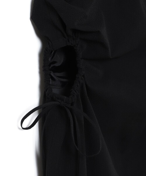 Ray BEAMS(レイビームス)の「カットアウト ノースリーブ ワンピース(ワンピース・レディース・グリーン/ブラック・0/1)」の10枚目の写真