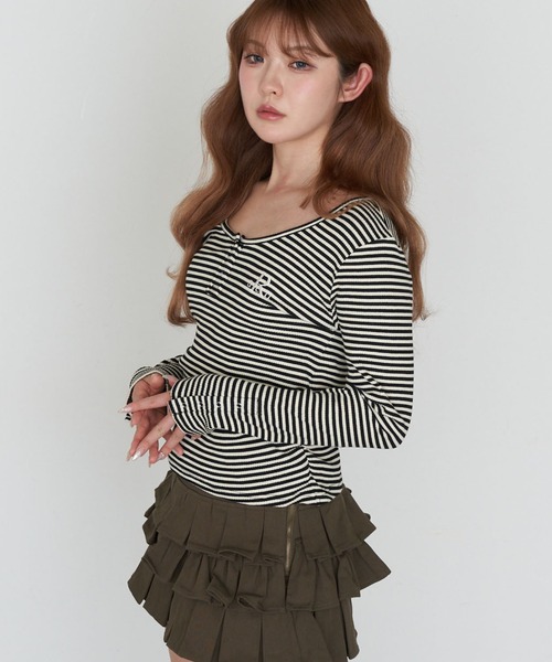 RAY CASSIN（レイカズン）の「胸刺繍UネックヘンリーTシャツ（Tシャツ/カットソー・レディース・グレー/ホワイト系その他2/グレー系その他2/ホワイト/ホワイト系その他・FREE）」の3枚目の写真