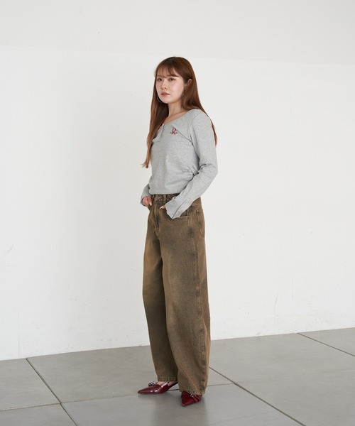 RAY CASSIN（レイカズン）の「胸刺繍UネックヘンリーTシャツ（Tシャツ/カットソー・レディース・グレー/ホワイト系その他2/グレー系その他2/ホワイト/ホワイト系その他・FREE）」の15枚目の写真