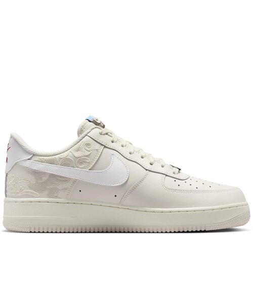 NIKE(ナイキ)の「ナイキ エア フォース 1 '07 メンズシューズ / Nike Air Force 1 '07 Men's Shoes IQ1119-011 Phantom(スニーカー・メンズ・クリーム・24/24.5/25.5/26/26.5/27/27.5/28/25/28.5/29)」の5枚目の写真
