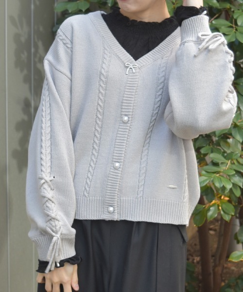 axes femme(アクシーズファム)の「リボン釦編み上げニットCD(カーディガン/ボレロ・レディース・グレー/イエロー/ホワイト/ピンク・FREE)」の2枚目の写真