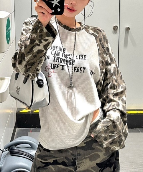 SHEENA(シーナ)の「カモフラ柄ラグランスリーブワッフルロンT(Tシャツ/カットソー・レディース・ライトグレー・M)」の2枚目の写真