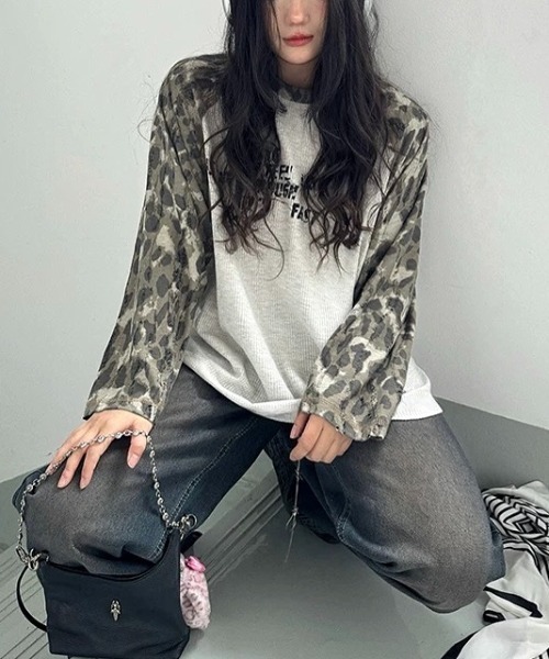 SHEENA(シーナ)の「カモフラ柄ラグランスリーブワッフルロンT(Tシャツ/カットソー・レディース・ライトグレー・M)」の9枚目の写真