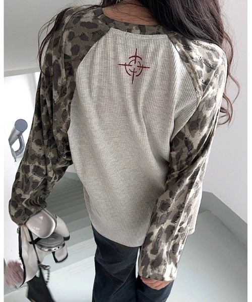 SHEENA(シーナ)の「カモフラ柄ラグランスリーブワッフルロンT(Tシャツ/カットソー・レディース・ライトグレー・M)」の16枚目の写真