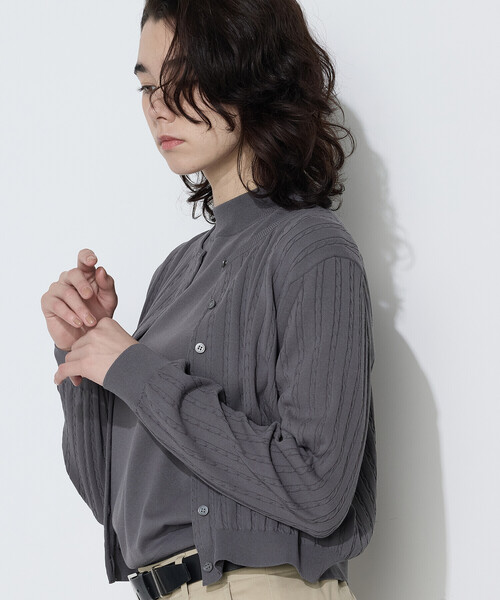 COMME CA（コムサ）の「コットンダルストレッチ ケーブルカーディガン（カーディガン/ボレロ・レディース・ブルー/オフホワイト/グレー・11号/9号）」の7枚目の写真