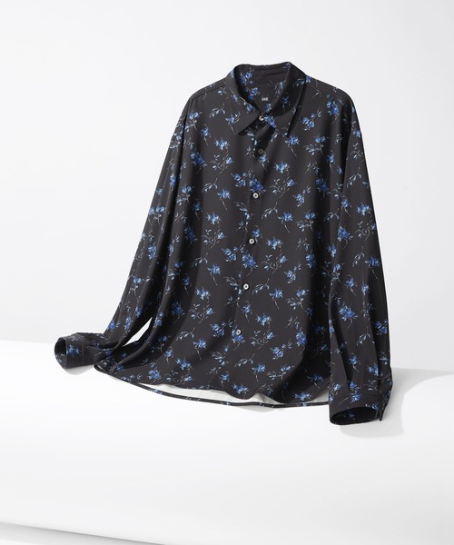 HARE（ハレ）の「FLOWER ARTシャツ(HARE)（シャツ/ブラウス・メンズ・ブラック系その他/ブラック/ホワイト/ブルー・FREE）」の2枚目の写真