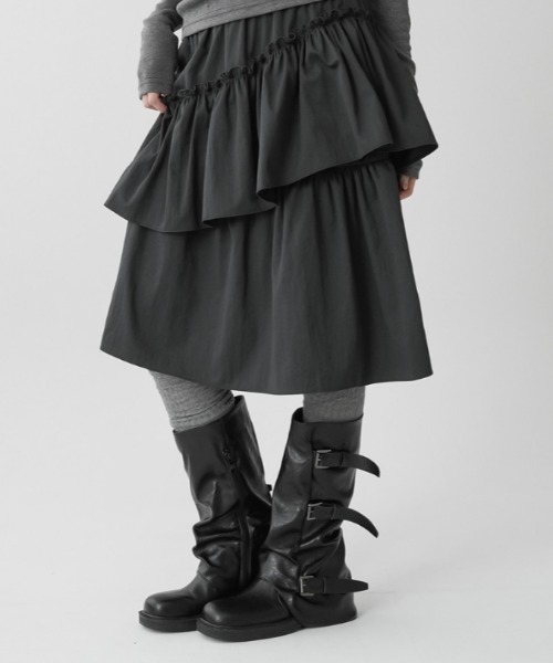 Vipoa（ヴィポア）の「asymmetry frill skirt（スカート・レディース・カーキ/ブラック・FREE）」の16枚目の写真