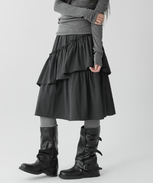 Vipoa（ヴィポア）の「asymmetry frill skirt（スカート・レディース・カーキ/ブラック・FREE）」の17枚目の写真