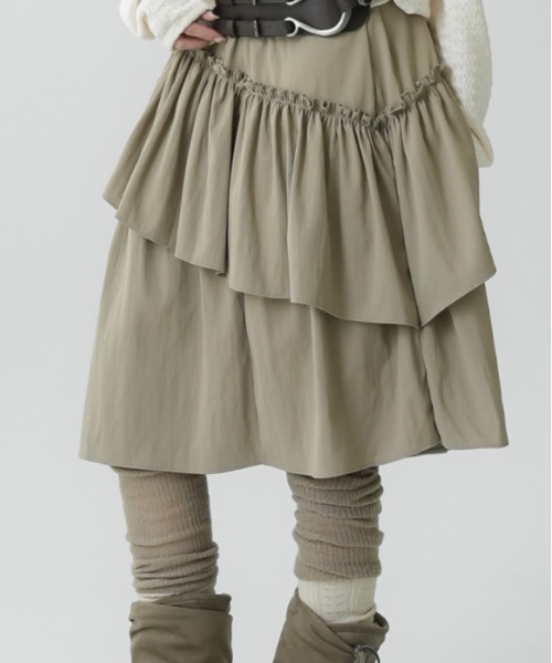 Vipoa（ヴィポア）の「asymmetry frill skirt（スカート・レディース・カーキ/ブラック・FREE）」の11枚目の写真