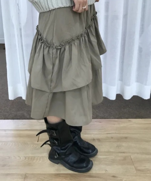 Vipoa（ヴィポア）の「asymmetry frill skirt（スカート・レディース・カーキ/ブラック・FREE）」の13枚目の写真