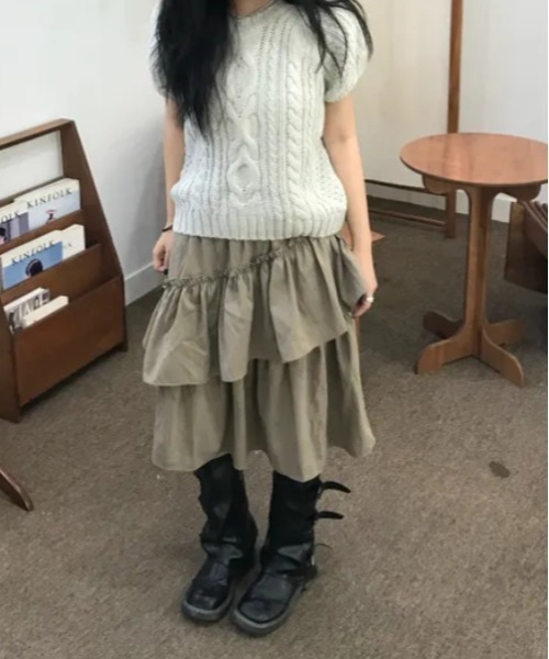 Vipoa（ヴィポア）の「asymmetry frill skirt（スカート・レディース・カーキ/ブラック・FREE）」の15枚目の写真
