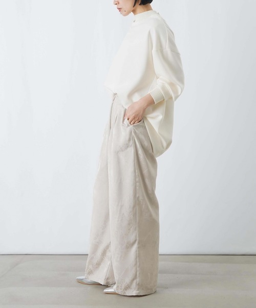 LUCA/LADY LUCK LUCA（ルカ/レディラックルカ）の「LC/LLL ニットレイヤード風ダンボールプルオーバー（Tシャツ/カットソー・レディース・チャコールグレー/アイボリー/グリーン・FREE）」の5枚目の写真