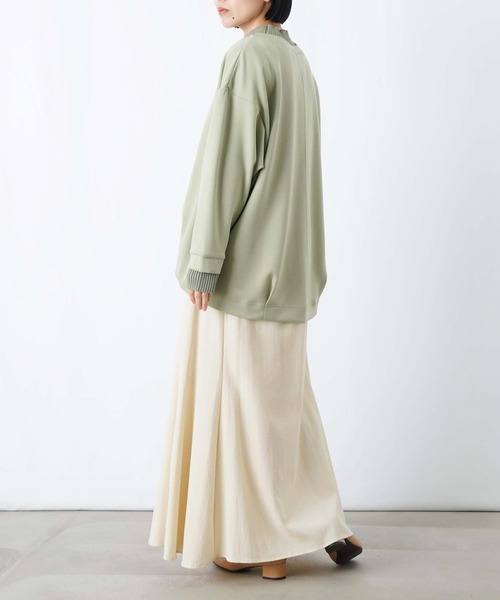 LUCA/LADY LUCK LUCA（ルカ/レディラックルカ）の「LC/LLL ニットレイヤード風ダンボールプルオーバー（Tシャツ/カットソー・レディース・チャコールグレー/アイボリー/グリーン・FREE）」の13枚目の写真