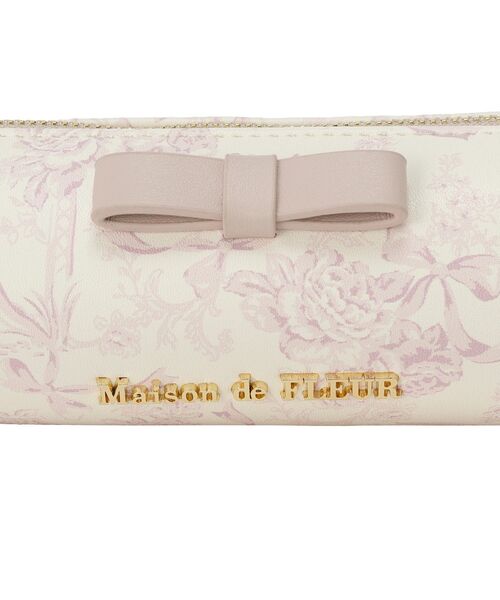 Maison de FLEUR（メゾンドフルール）の「フラワーガーデン柄合皮ロングポーチ（ポーチ・レディース・サックスブルー/ピンク/ブラック・FREE）」の5枚目の写真