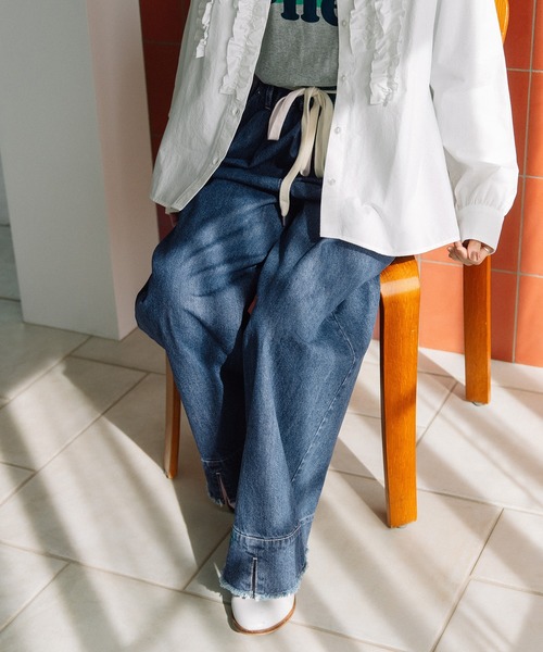 POU DOU DOU(プードゥドゥ)の「スリットヘムタックデニムパンツ(デニムパンツ・レディース・インディゴブルー/ブルー系その他・3)」の13枚目の写真