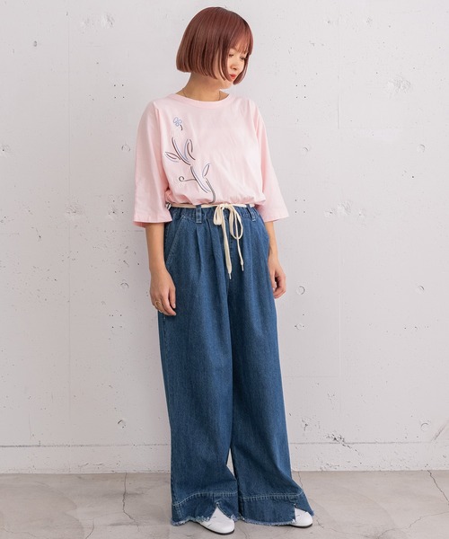 POU DOU DOU(プードゥドゥ)の「スリットヘムタックデニムパンツ(デニムパンツ・レディース・インディゴブルー/ブルー系その他・3)」の14枚目の写真