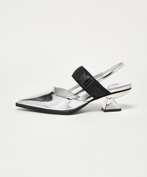 SY UNITED ARROWS(シーユナイテッドアローズ)の「<SY> シェイプヒールベルクロバックベルト パンプス50↑(パンプス・レディース・ブラック/シルバー・23.5cm/23cm/22.5cm/22cm/25cm/24.5cm/24cm)」の2枚目の写真