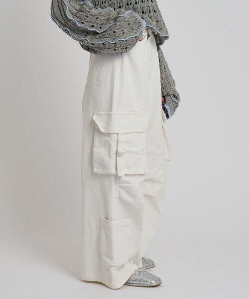 w closet（ダブルクローゼット）の「ポケットカーゴデニム（デニムパンツ・レディース・オフホワイト/ブルー・FREE）」の15枚目の写真