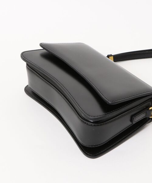 NiiNa(ニーナ)の「【 NiiNa / ニーナ 】高品質レザー2wayスリムシルエットショルダーバッグ(ショルダーバッグ・レディース・ブラウン/レッド/ブラック・FREE)」の15枚目の写真