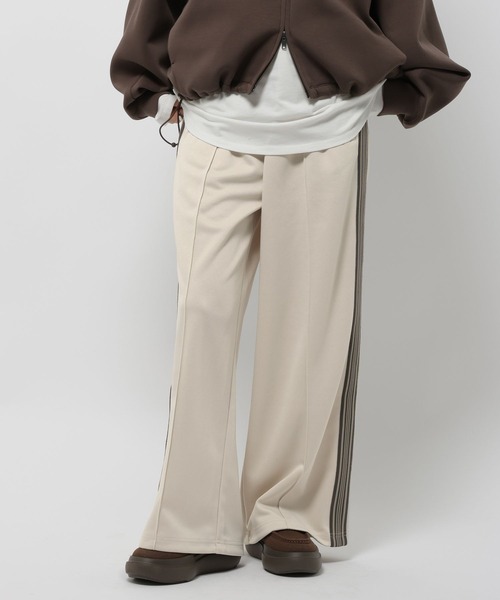 niko and...（ニコアンド）の「サイドラインカットパンツ（その他パンツ・レディース・ネイビー/グリーン/アイボリー・LARGE/MEDIUM）」の2枚目の写真