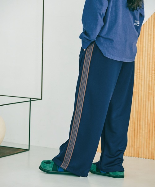 niko and...（ニコアンド）の「サイドラインカットパンツ（その他パンツ・レディース・ネイビー/グリーン/アイボリー・LARGE/MEDIUM）」の10枚目の写真