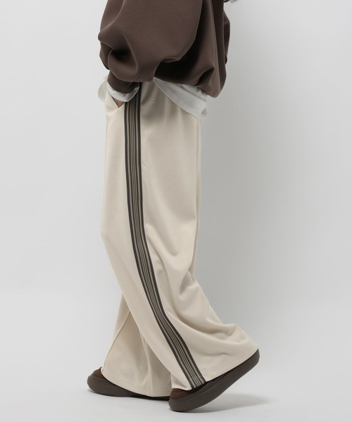 niko and...（ニコアンド）の「サイドラインカットパンツ（その他パンツ・レディース・ネイビー/グリーン/アイボリー・LARGE/MEDIUM）」の15枚目の写真