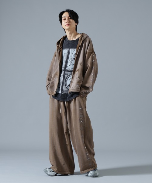 DANKE SCHON(ダンケシェーン)の「DankeSchon/ダンケシェーン/STUDS SWEAT BAGGY PANTS(スウェットパンツ・メンズ・ブラウン/グレー/ネイビー・S/L/M)」の8枚目の写真