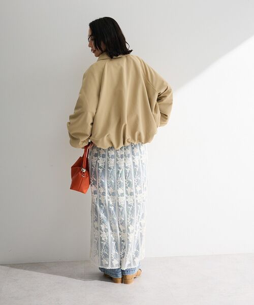 Green Parks(グリーンパークス)の「衿付きバルーンブルゾン(ブルゾン・レディース・ブラック/ベージュ・FREE)」の4枚目の写真