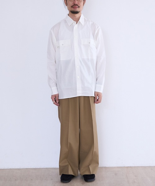 benine9(ビーナイン)の「benine 9 Two-Tuck Chino Slacks(スラックス・メンズ・ブラック/ベージュ・MEDIUM/LARGE)」の4枚目の写真