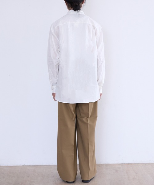 benine9(ビーナイン)の「benine 9 Two-Tuck Chino Slacks(スラックス・メンズ・ブラック/ベージュ・MEDIUM/LARGE)」の6枚目の写真