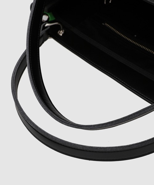 THE BEATLES COMME des GARCONS（ザ ビートルズ コムデギャルソン）の「THE BEATLES CdG TOTE BAG APPLE PRINTED（トートバッグ・メンズ・ブラック・ONE SIZE）」の5枚目の写真