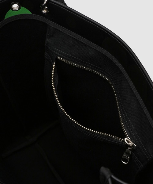 THE BEATLES COMME des GARCONS（ザ ビートルズ コムデギャルソン）の「THE BEATLES CdG TOTE BAG APPLE PRINTED（トートバッグ・メンズ・ブラック・ONE SIZE）」の8枚目の写真