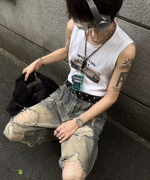 Ressaca(レサーカ)の「ダメージ加工ワイドデニムパンツ(デニムパンツ・メンズ・インディゴブルー・L/XL/M)」の5枚目の写真