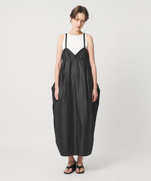 AEWEN MATOPH（イウエン マトフ）の「＜AEWEN MATOPH＞コクーンキャミワンピース ‐ ウォッシャブル ‐（ワンピース・レディース・ベージュ/ブラック・36/38）」の5枚目の写真