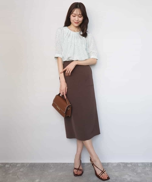 MK MICHEL KLEIN（エムケーミッシェルクラン）の「フラワーモチーフプリントブラウス/接触冷感/UVカット/洗える（シャツ/ブラウス・レディース・ネイビー/アイボリー・38）」の20枚目の写真