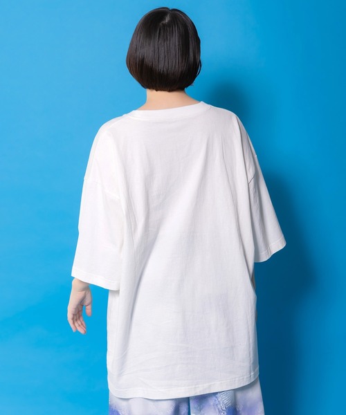 ScoLar Parity（スカラーパリティ）の「361120：しっぽ飛び出しサメニャン柄Tシャツ（Tシャツ/カットソー・レディース・イエロー/ブラック/オフホワイト・S/M）」の6枚目の写真