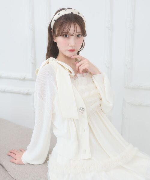 MAJESTIC LEGON(マジェスティックレゴン)の「ビジューボタンUVカットカーデ(カーディガン/ボレロ・レディース・アイボリー/ブラック/ブルー/ピンク/イエロー・MEDIUM)」の9枚目の写真