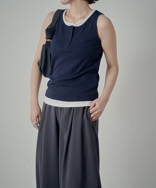 goocy(グーシー)の「【2セットアイテム】ヘンリータンク+ベーシックタンク(キャミソール・レディース・ネイビー/ブラック/グレー/レッド・FREE)」の21枚目の写真