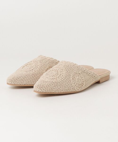 lus.(ラスドット)の「lus. クロシェ編みポインテッドトゥミュール(サンダル・レディース・ベージュ/ブラック・M/L/LL)」の2枚目の写真
