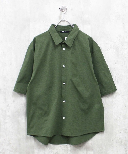 SHISKY(シスキー)の「マルチファンクション 無地 オーバーサイズ 半袖シャツ(826-105)(シャツ/ブラウス・メンズ・ブラック/カーキ/チャコール/ベージュ/オフホワイト・M/L/XL)」の5枚目の写真