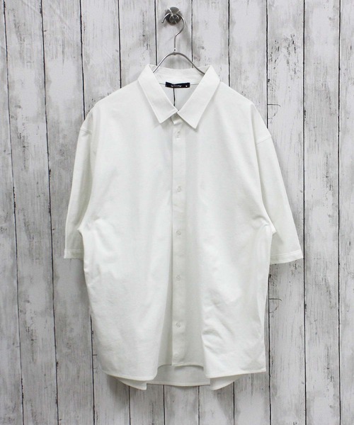 SHISKY(シスキー)の「マルチファンクション 無地 オーバーサイズ 半袖シャツ(826-105)(シャツ/ブラウス・メンズ・ブラック/カーキ/チャコール/ベージュ/オフホワイト・M/L/XL)」の6枚目の写真