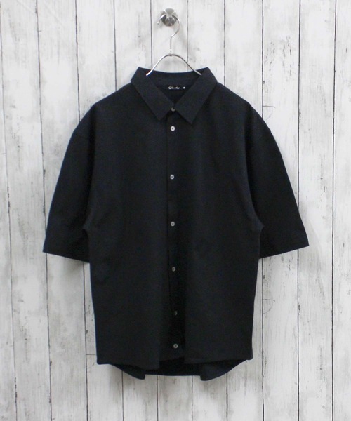 SHISKY(シスキー)の「マルチファンクション 無地 オーバーサイズ 半袖シャツ(826-105)(シャツ/ブラウス・メンズ・ブラック/カーキ/チャコール/ベージュ/オフホワイト・M/L/XL)」の11枚目の写真