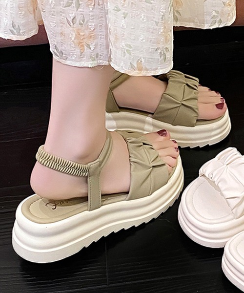 Lace Ladies(レースレディース)の「くしゅ ストラップ 厚底 コンフォート サンダル(サンダル・レディース・アイボリー/ベージュ・23.5cm/23cm/22.5cm/24.5cm/24cm/25cm)」の6枚目の写真